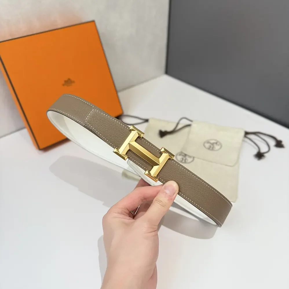 Hermes H Belt Buckle & Reversible Leather Strap 32 mm for Unisex in White/Gray Hermes H Belt Buckle & Reversible Leather Strap 32 mm for Unisex in White/Gray