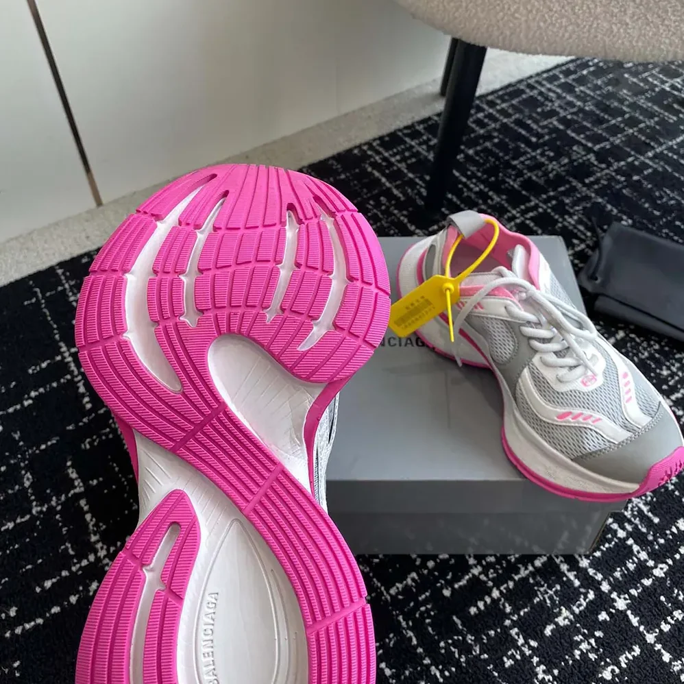 Balenciaga Circuit Sneaker in Grey White and Pink Polyester for Unisex Balenciaga Circuit Sneaker in Grey White and Pink Polyester for Unisex