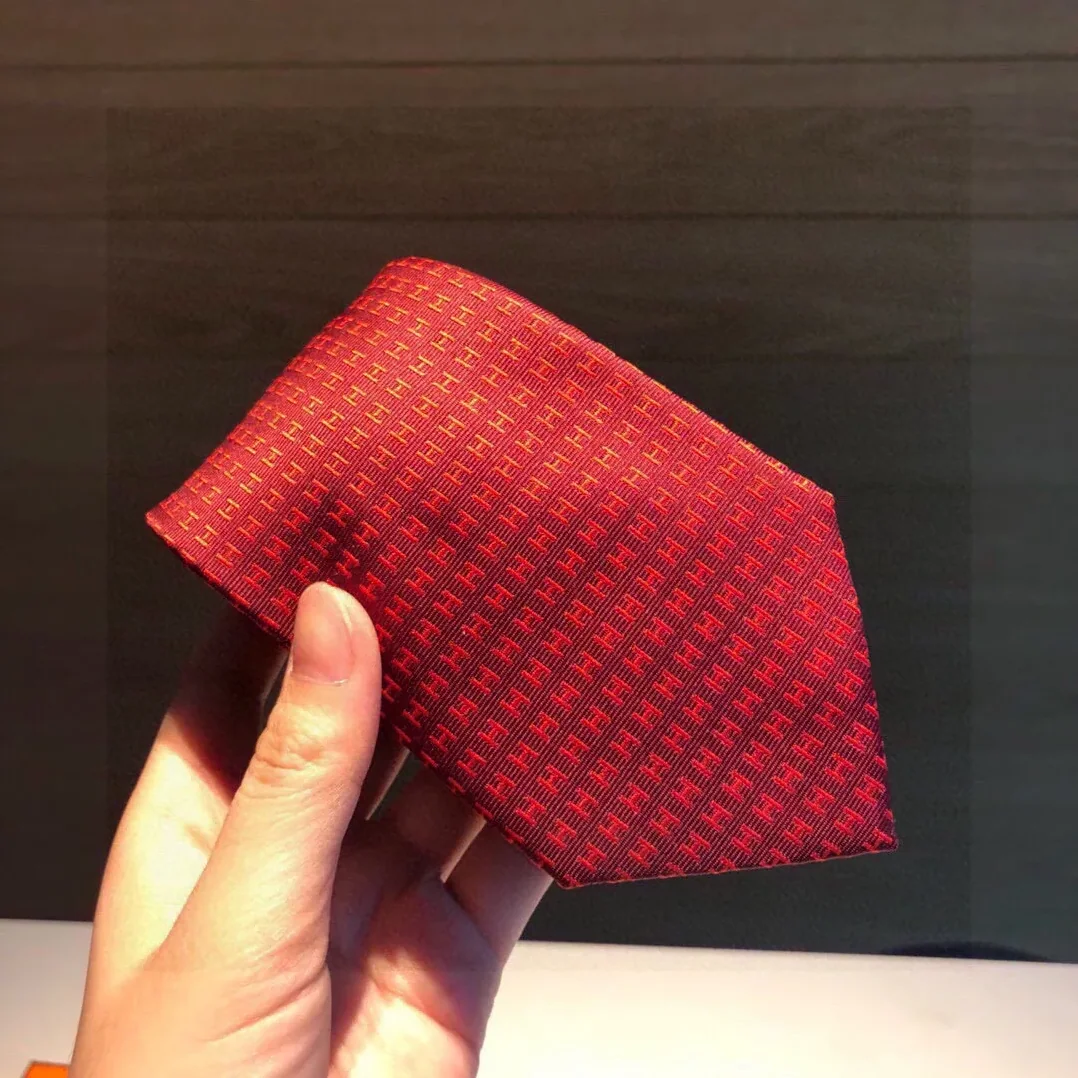 Hermes Faconnee H Tie Cardinal Hermes Tie 44 for Men