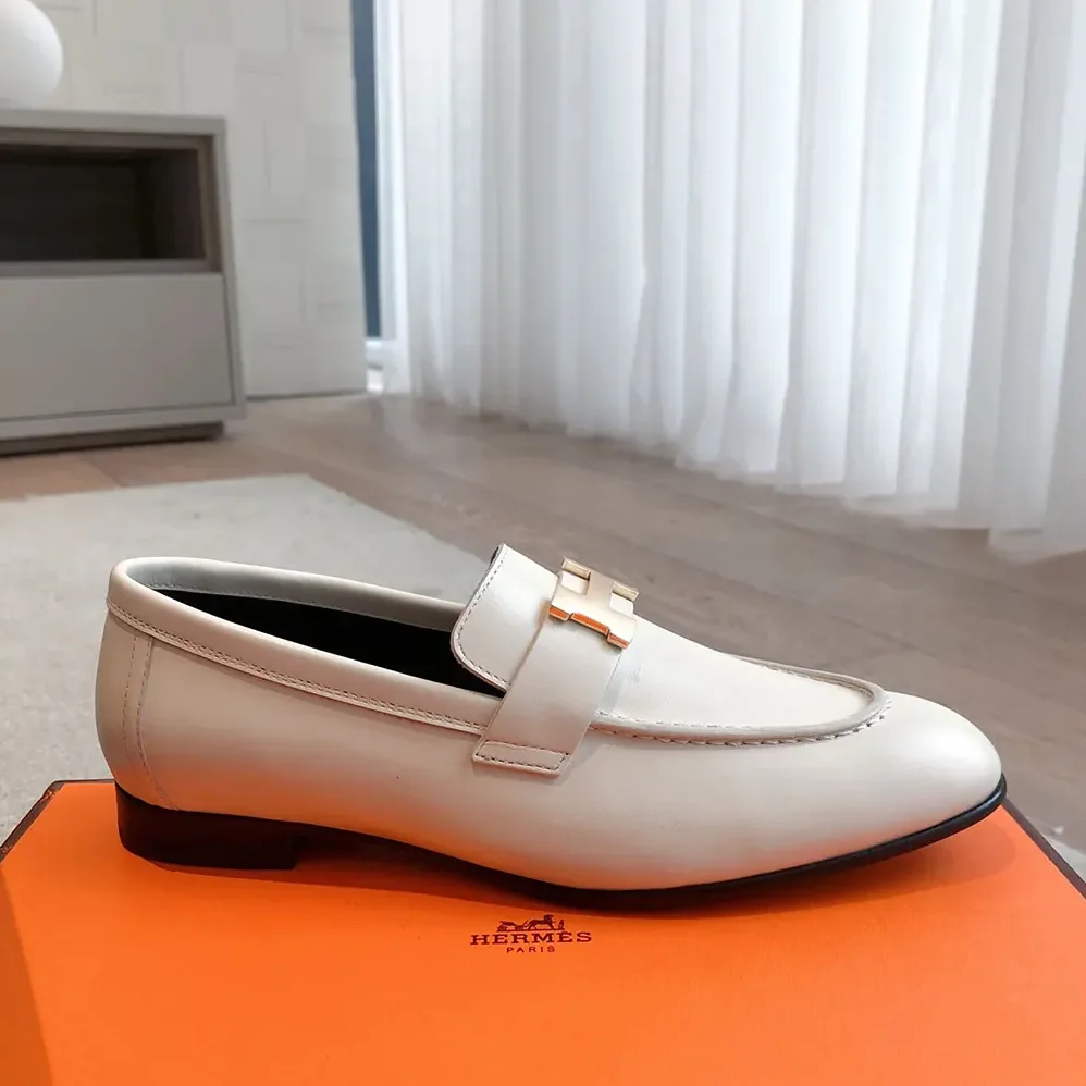 Hermes Royal loafer in Calfskin for Women in White Hermes Royal loafer in Calfskin for Women in White