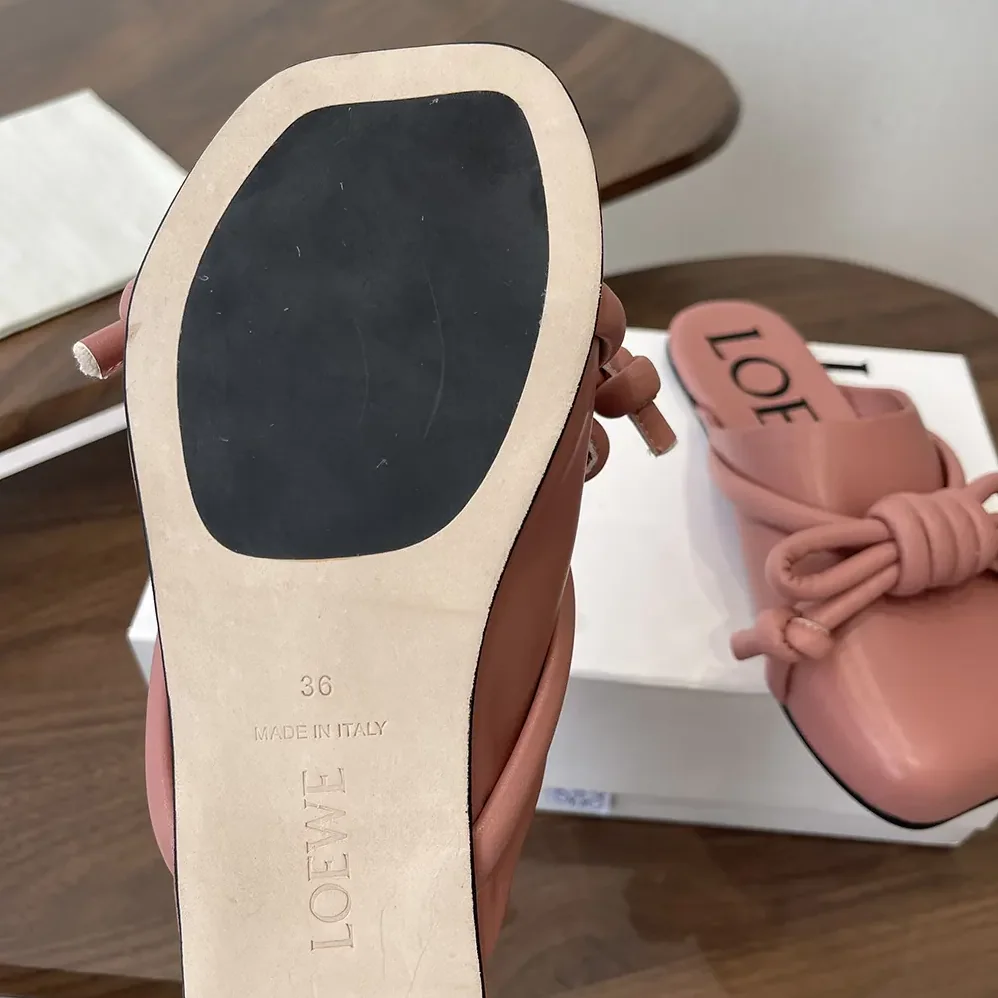 Loewe Flamenco Knot Mule in Lambskin for Women in Pink Loewe Flamenco Knot Mule in Lambskin for Women in Pink