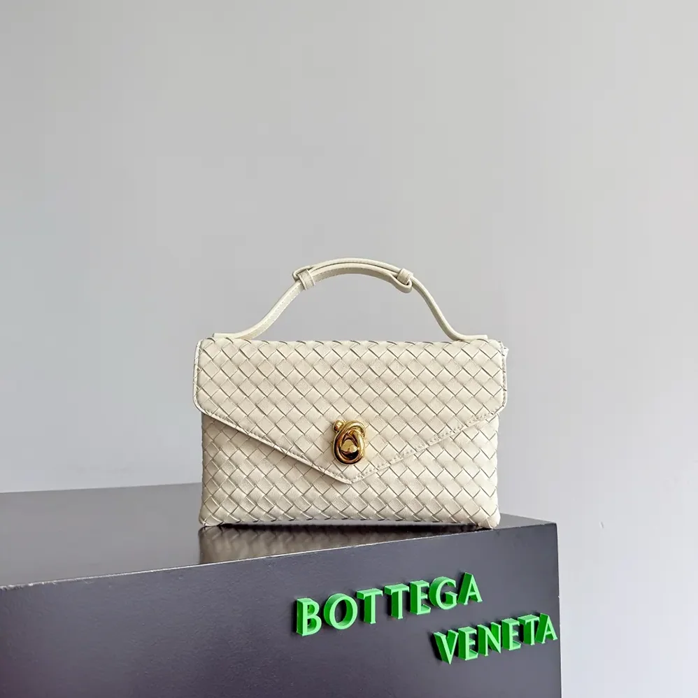 Bottega Veneta Knot Lock in Intrecciato Piccolo Leather for Women in White