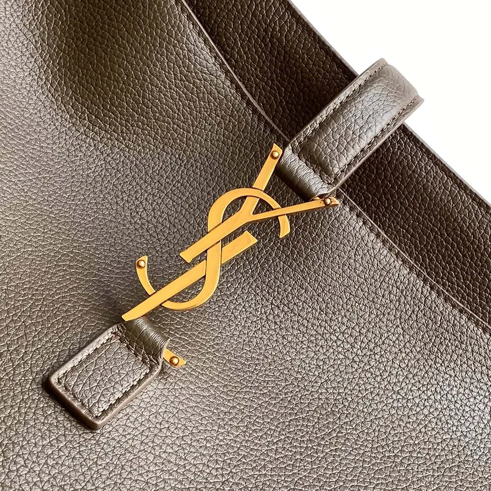 Saint Laurent YSL Le 5 à 7 Bea in Grained Leather for Women in Dark Green