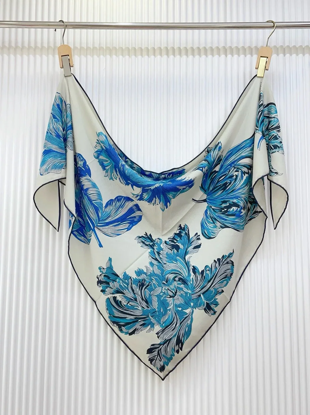 Hermes Tulipomanie Triangle Scarf Bleu Electrique 11