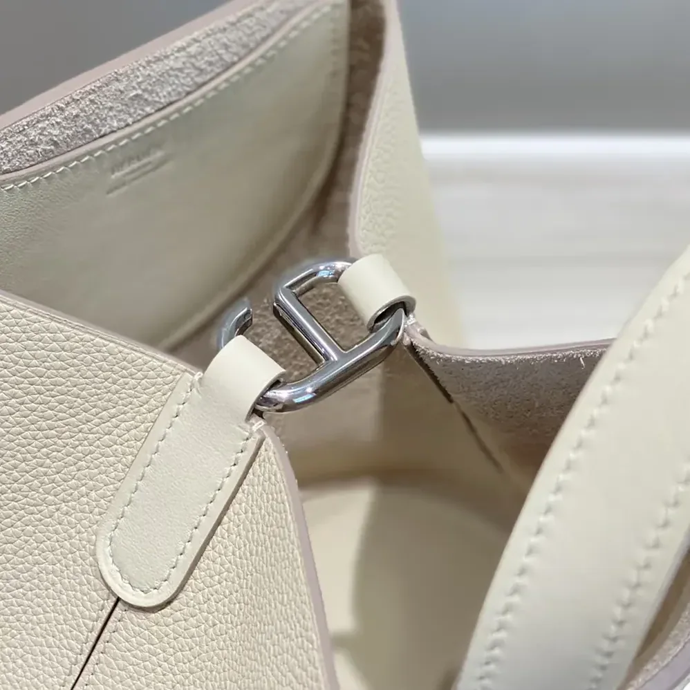 Hermes In the Loop 18 Handbag Clemence Leather for Women in White/Silver
