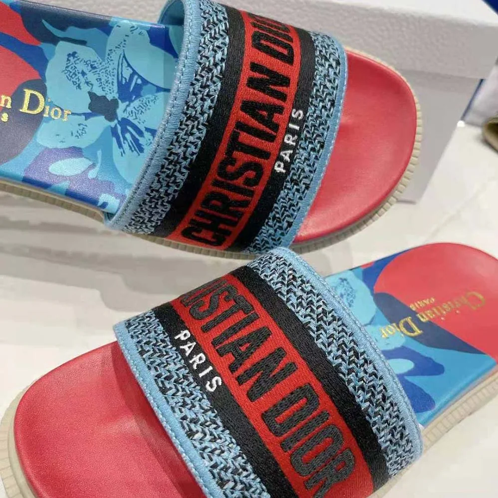 Dior Dway Slide Pink Multicolor D for Women in Flower Pop Cotton Embroidery Dior Dway Slide Pink Multicolor D for Women in Flower Pop Cotton Embroidery