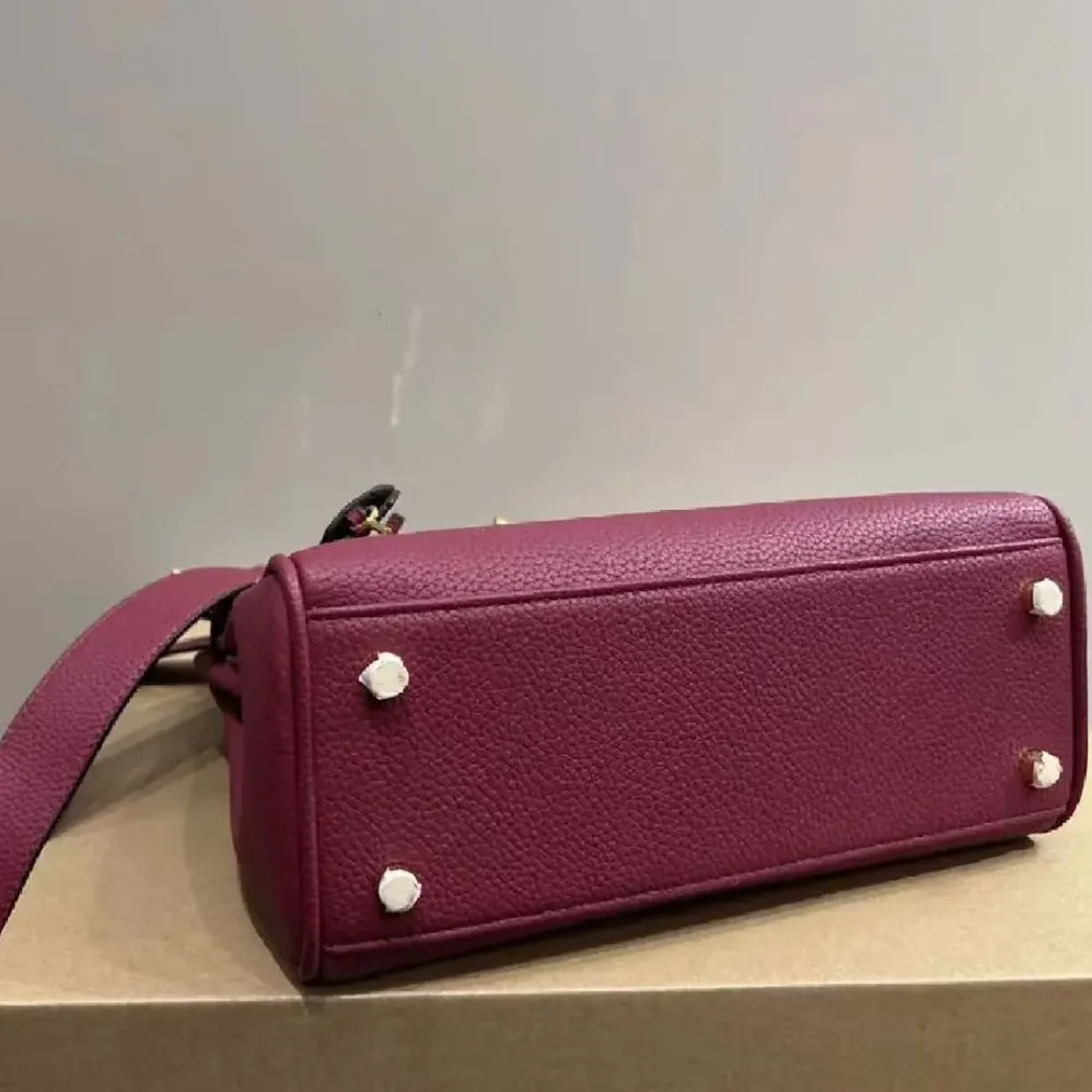 Hermes Kelly Bag 20 in Epsom Leather for Women in Bordeaux