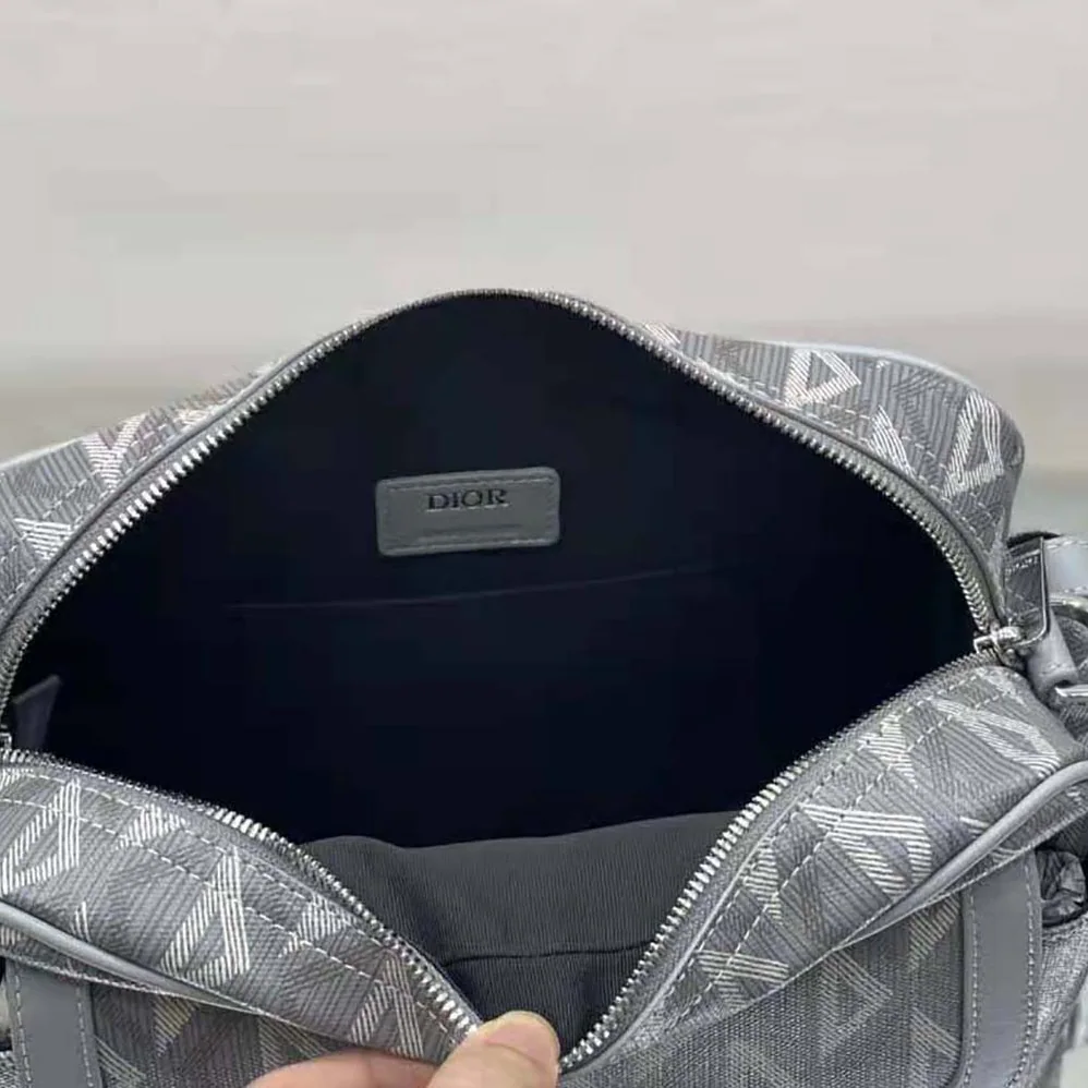 Dior Hit the Road Messenger Pouch Dior Gray CD Diamond Canvas and Smooth Calfskin for Men Dior Hit the Road Messenger Pouch Dior Gray CD Diamond Canvas and Smooth Calfskin for Men