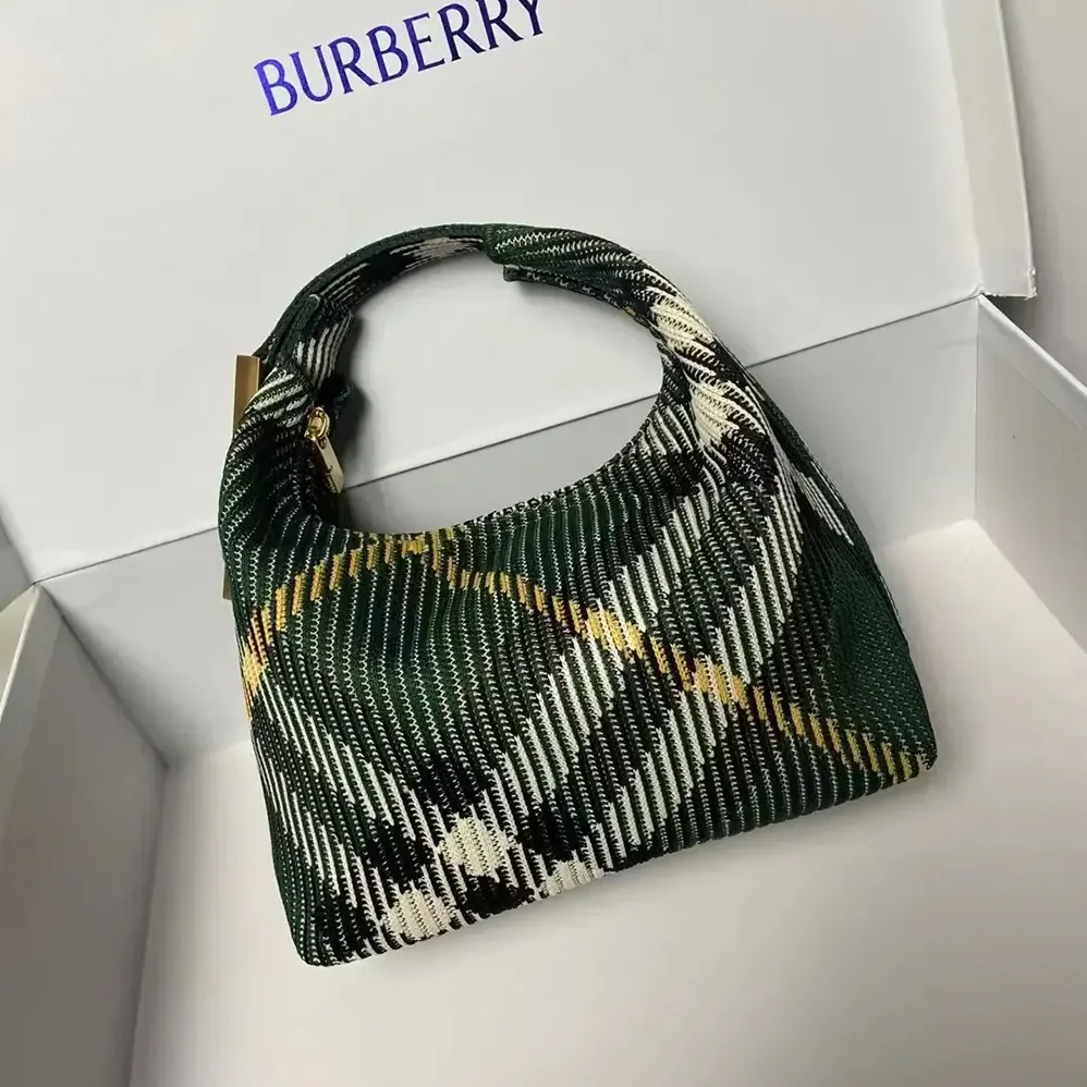 Burberry Mini Peg Duffle Bag for Women in Green