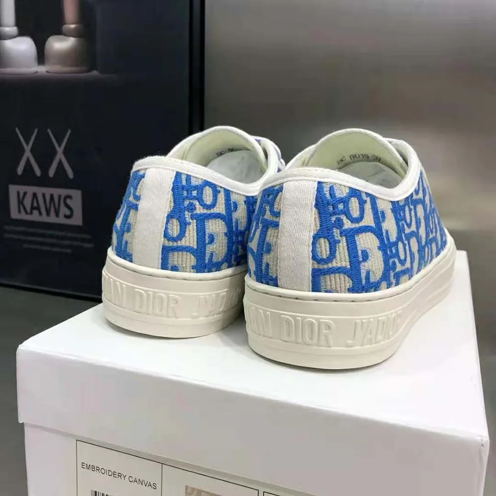 Dior Walk'N'Dior Sneaker Cornflower Blue Dior Oblique Embroidered Cotton for Women Dior Walk'N'Dior Sneaker Cornflower Blue Dior Oblique Embroidered Cotton for Women