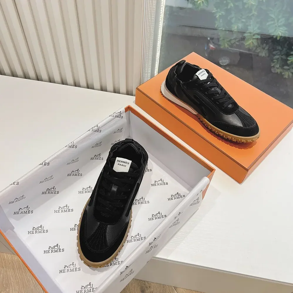 Hermes Jet Sneaker in Technical Canvas and Suede Goatskin for Unisex in Black