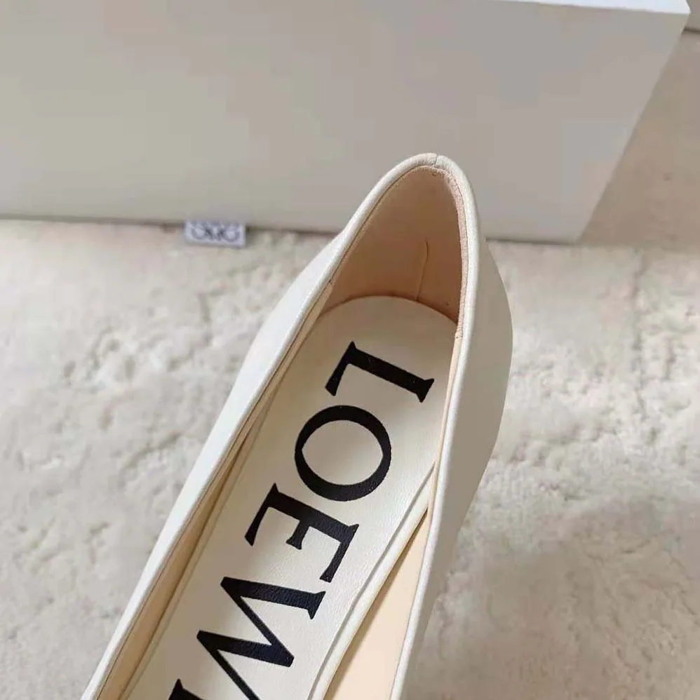 Loewe Toy Pump in Goatskin for Women in White Loewe Toy Pump in Goatskin for Women in White