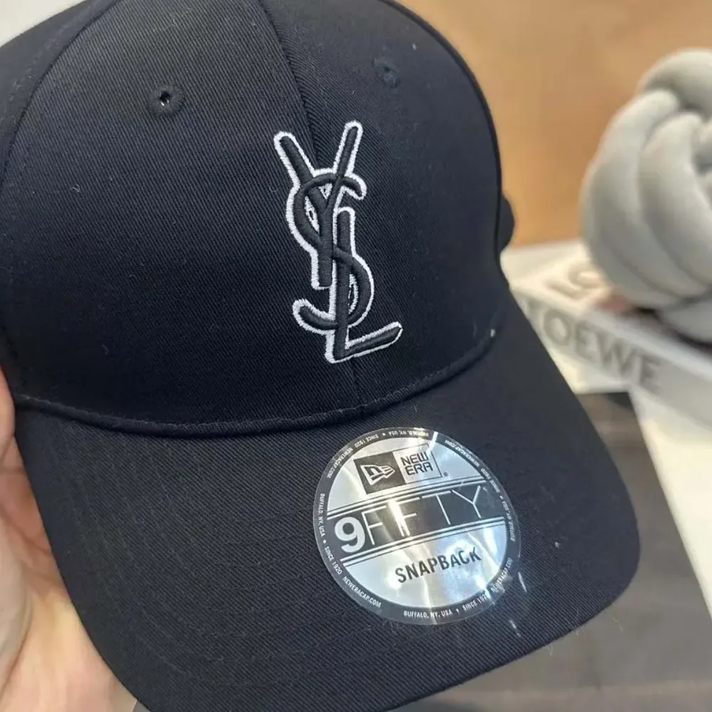 Saint Laurent YSL Cap in Gabardine for Unisex in Black