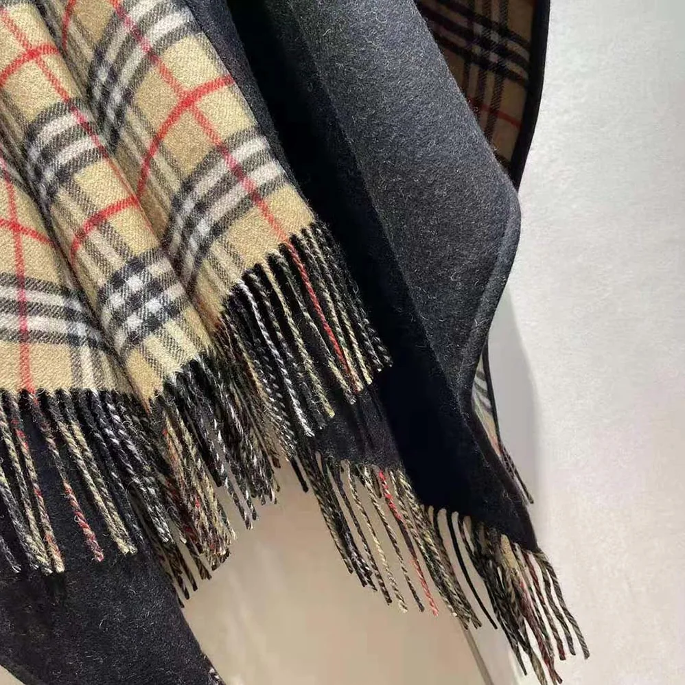 Burberry Reversible Check Wool Cape for Women in Black Burberry Reversible Check Wool Cape for Women in Black