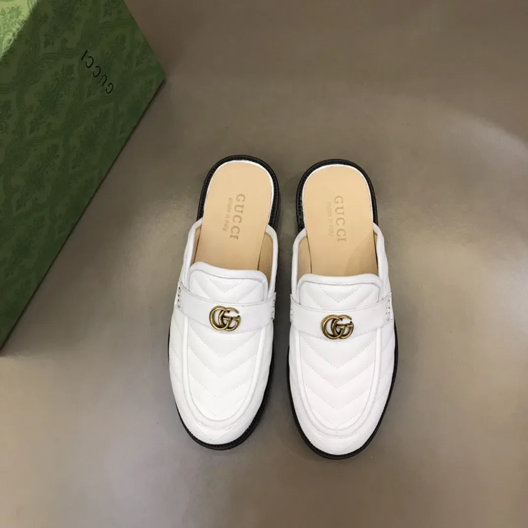Gucci Slipper With Interlocking G White Gucci Slipper With Interlocking G White