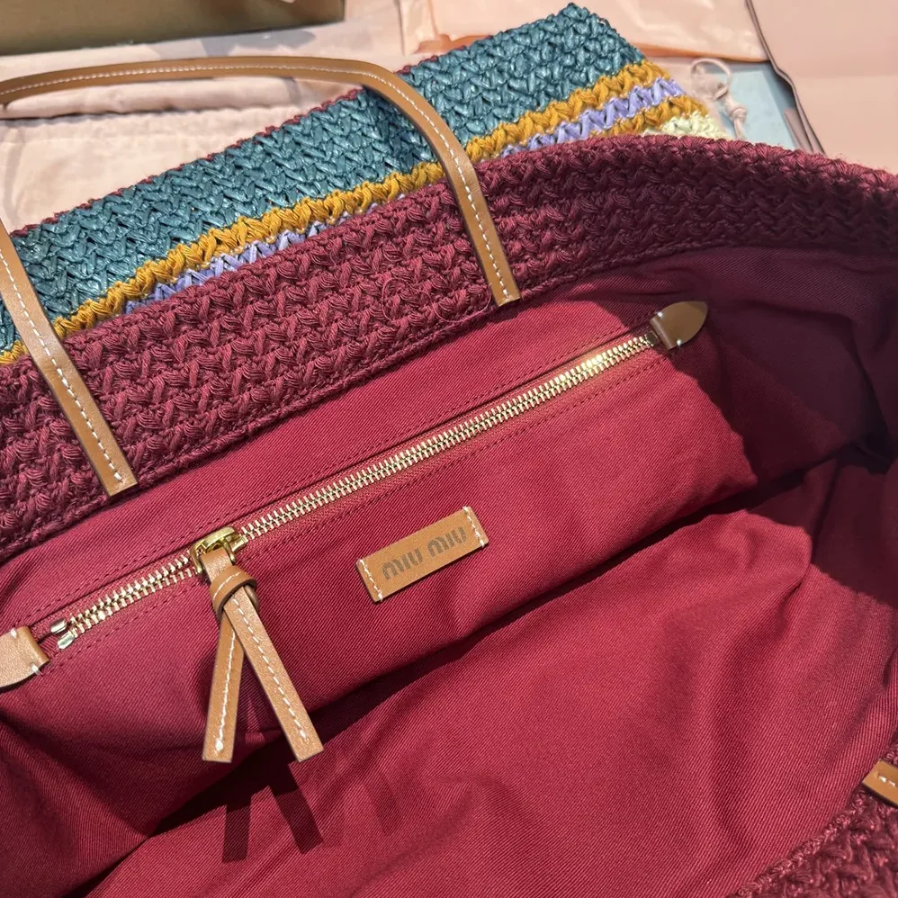 Miu Miu Raffia-effect Woven Tote Bag for Women in Bordeaux