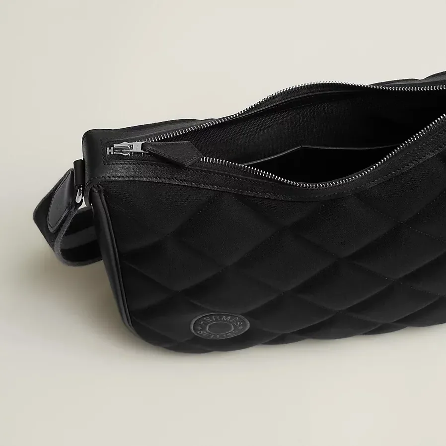 Hermes Horseback Bag Noir / Hermes Horseback Bag Noir /