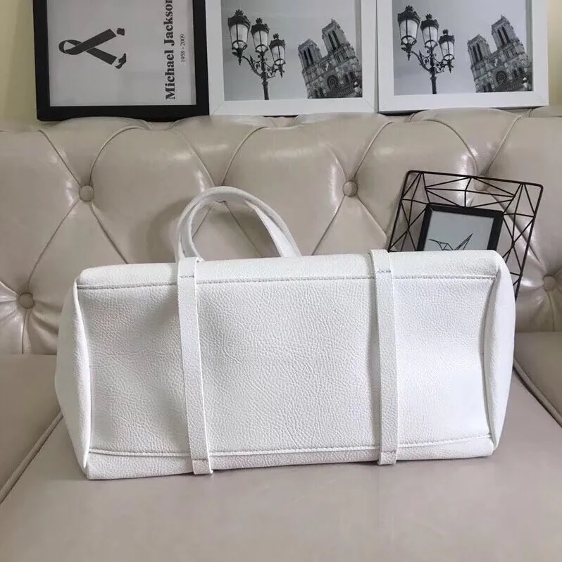 Balenciaga Everyday Tote M Calfskin with Handles in White Balenciaga Everyday Tote M Calfskin with Handles in White