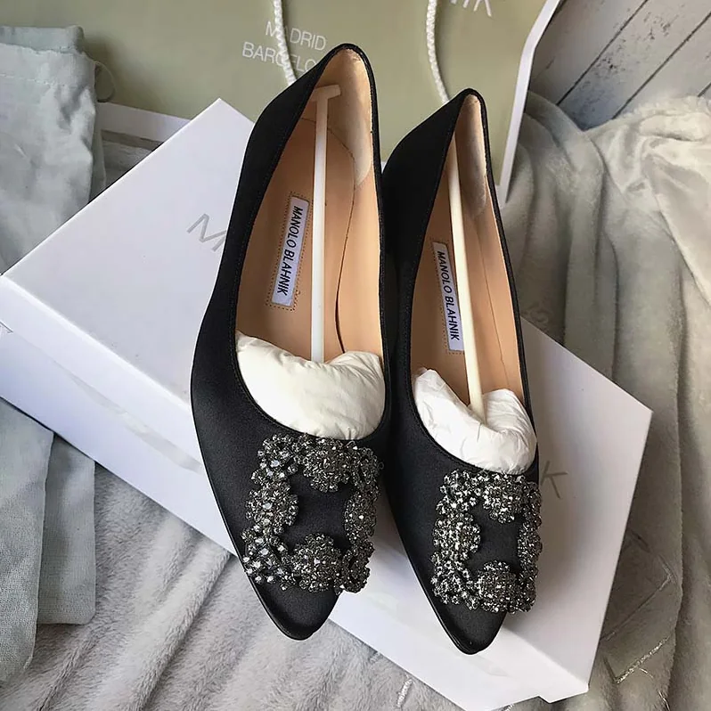 Manolo Blahnik Hangisiflat Satin Jewel Buckled Flats Shoes for Women in Black Manolo Blahnik Hangisiflat Satin Jewel Buckled Flats Shoes for Women in Black