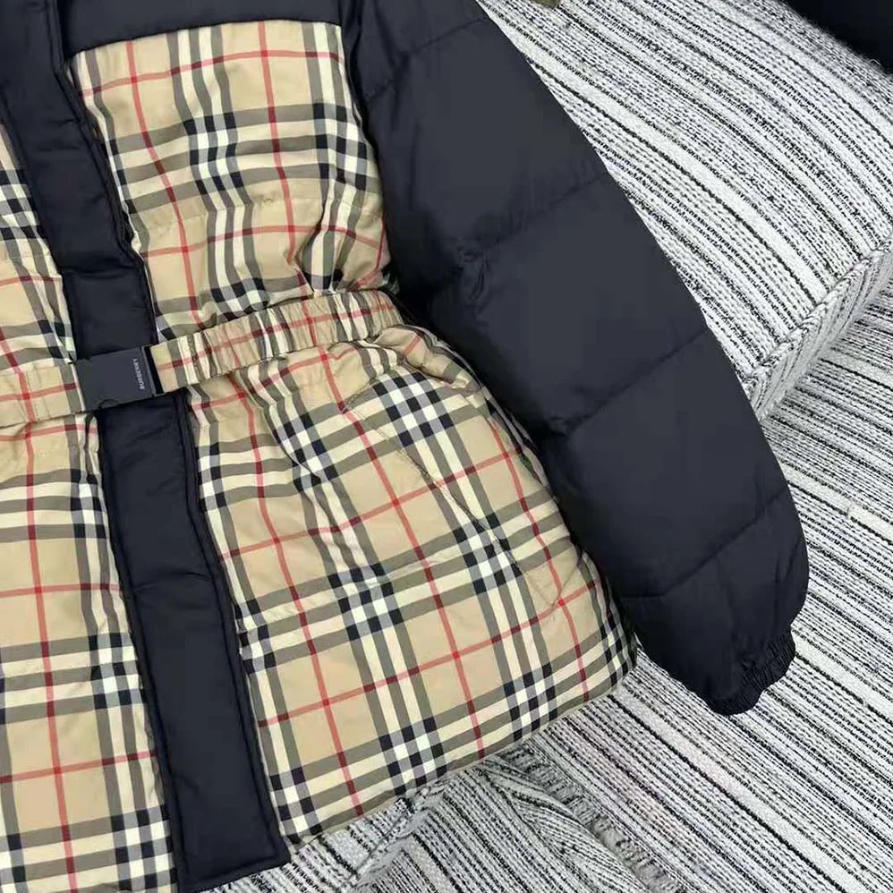 Burberry Reversible Down Puffer Jacket for Women in Black