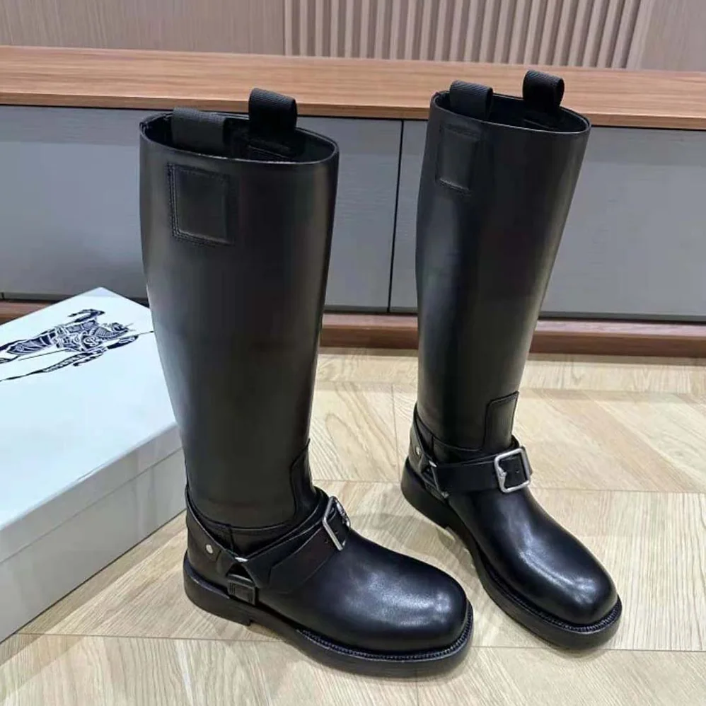 Burberry Leather Saddle Tall Boots for Women in Black Burberry Leather Saddle Tall Boots for Women in Black