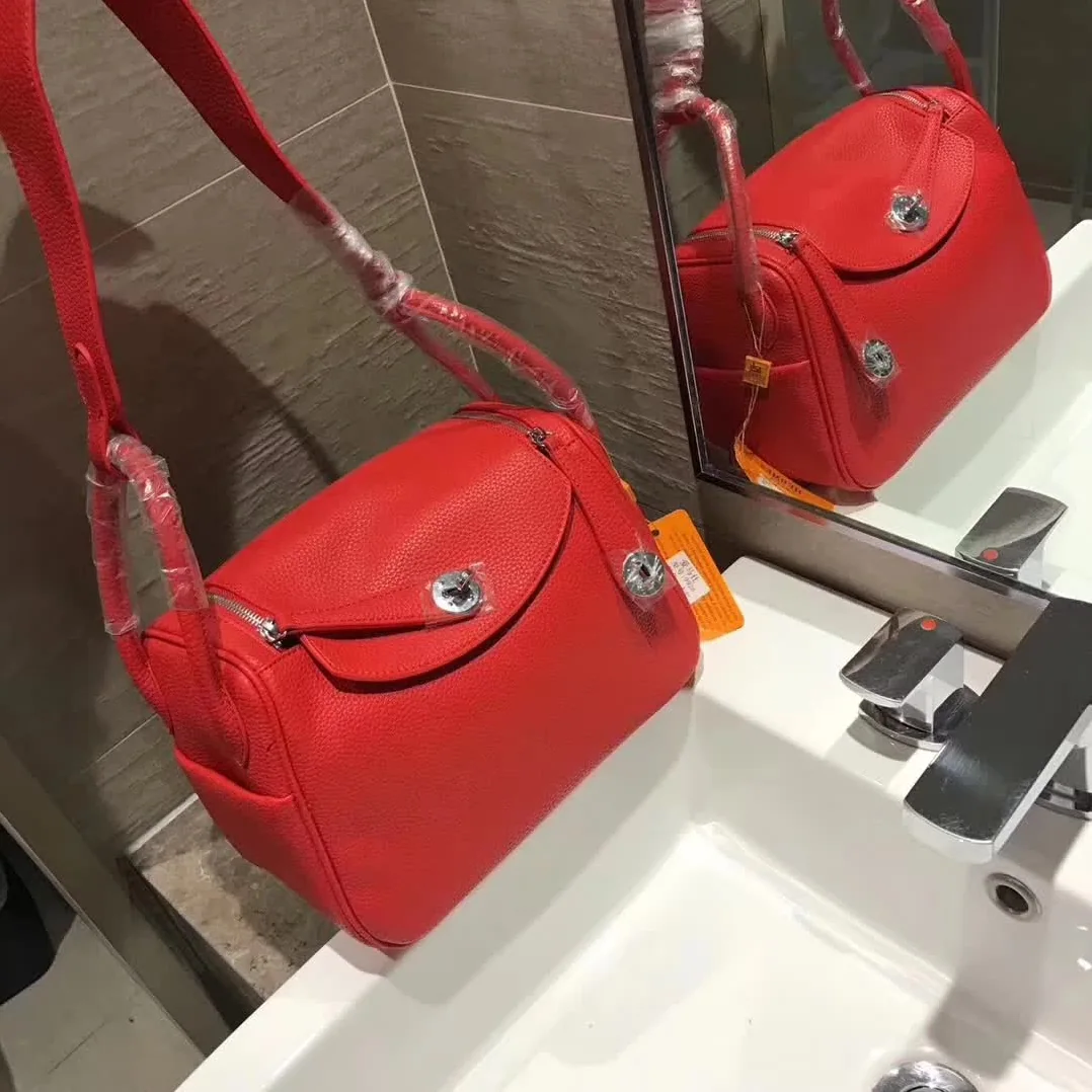 Hermes Lindy 30 Top Flap Leather Bag with Strap in Red