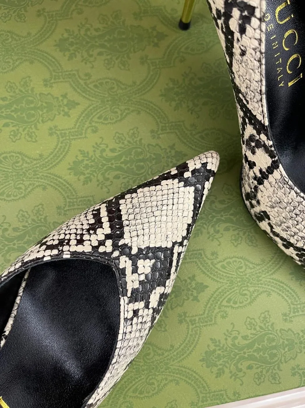 Gucci High in Heel Pump Grey Gucci High in Heel Pump Grey