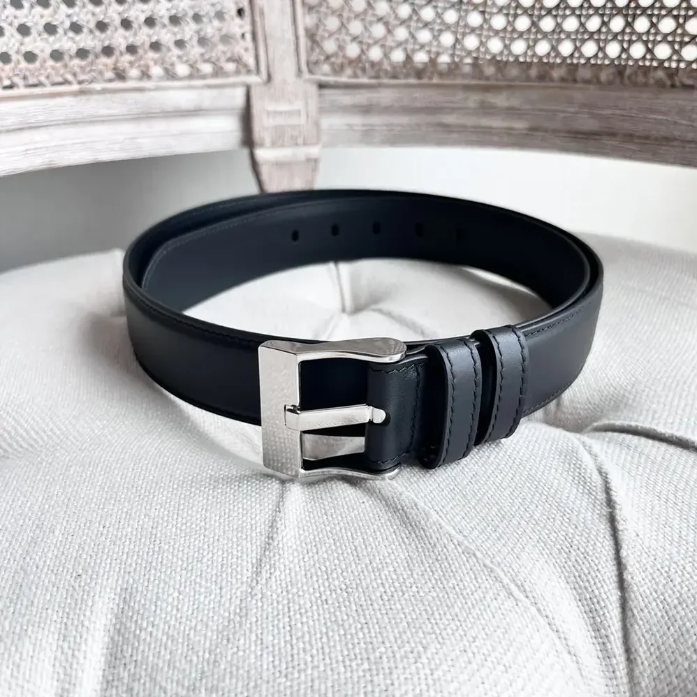 Bottega Veneta Smooth Calfskin Leather Belt for Unisex in Black