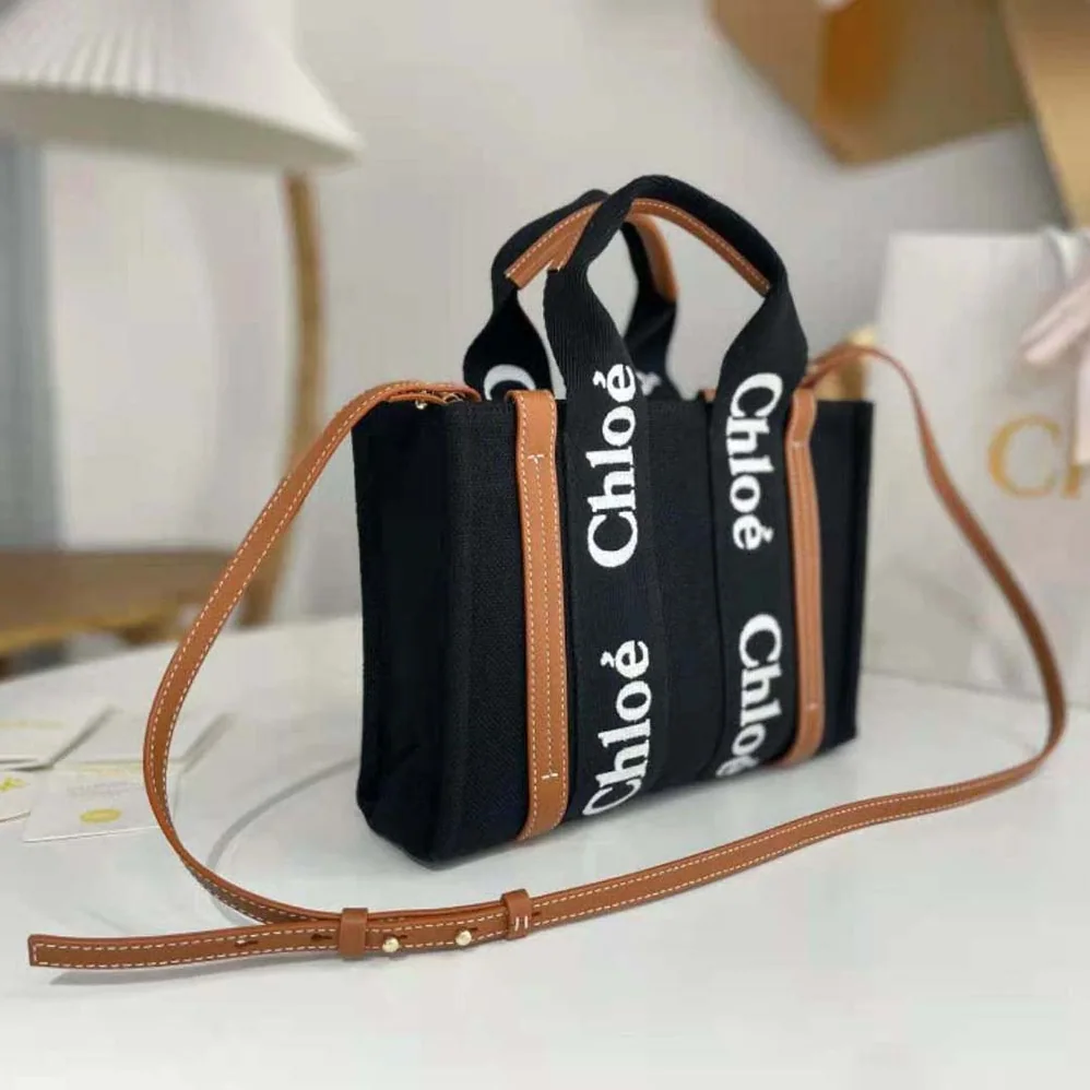 Chloe Small Woody Tote Bag for Women in Black Chloe Small Woody Tote Bag for Women in Black
