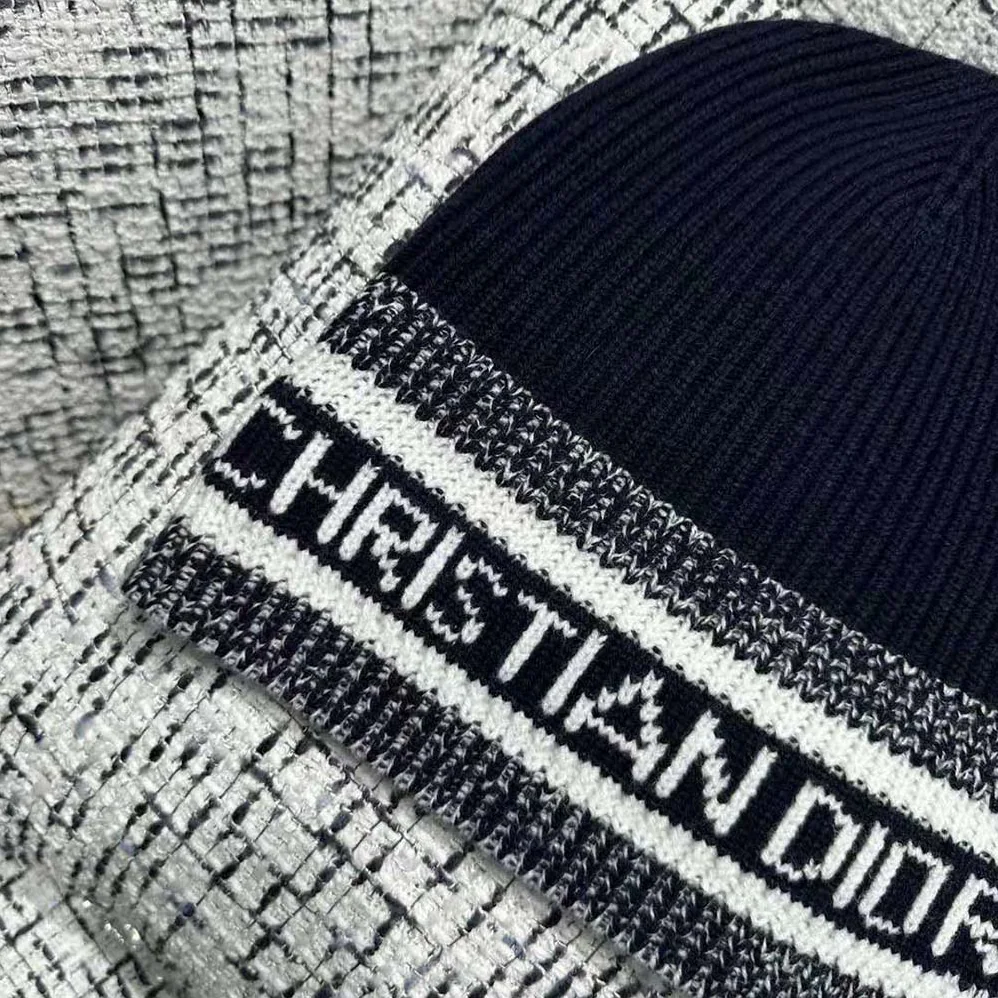Dior D-White Beanie Black and Ivory Virgin Wool and Cashmere for Women Dior D-White Beanie Black and Ivory Virgin Wool and Cashmere for Women