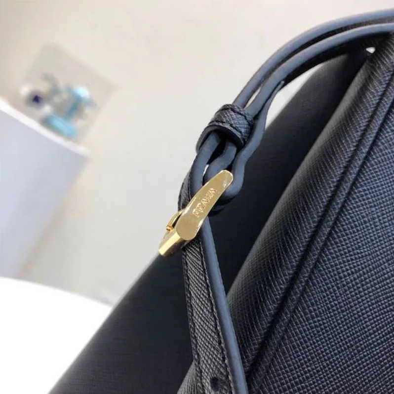 Prada Prada Galleria Bag in Saffiano Leather for Women in Black