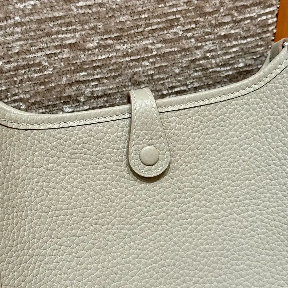 Hermes Evelyne 16 Amazone in Clemence Leather for Women in Beige/Silver