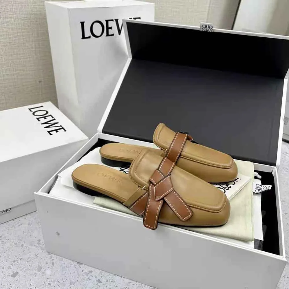 Loewe Gate Flat Mule in Calfskin for Women in Brown Loewe Gate Flat Mule in Calfskin for Women in Brown