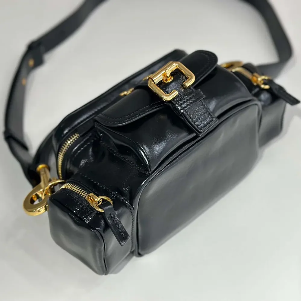 Chloe Small Camera Bag in Shiny Leather for Women in Black Chloe Small Camera Bag in Shiny Leather for Women in Black