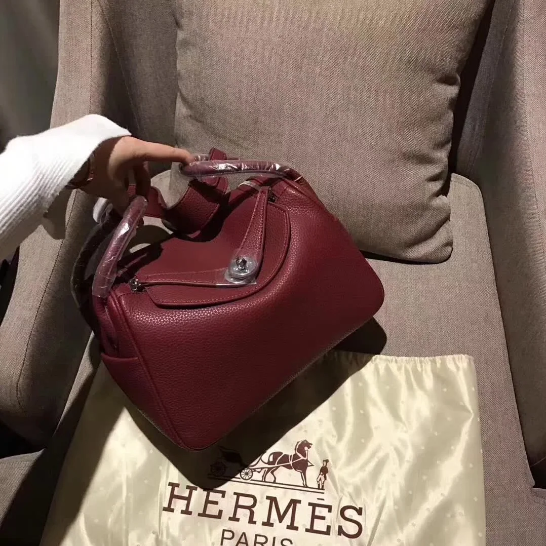 Hermes Lindy 30 Top Flap Leather Bag with Strap in Purple