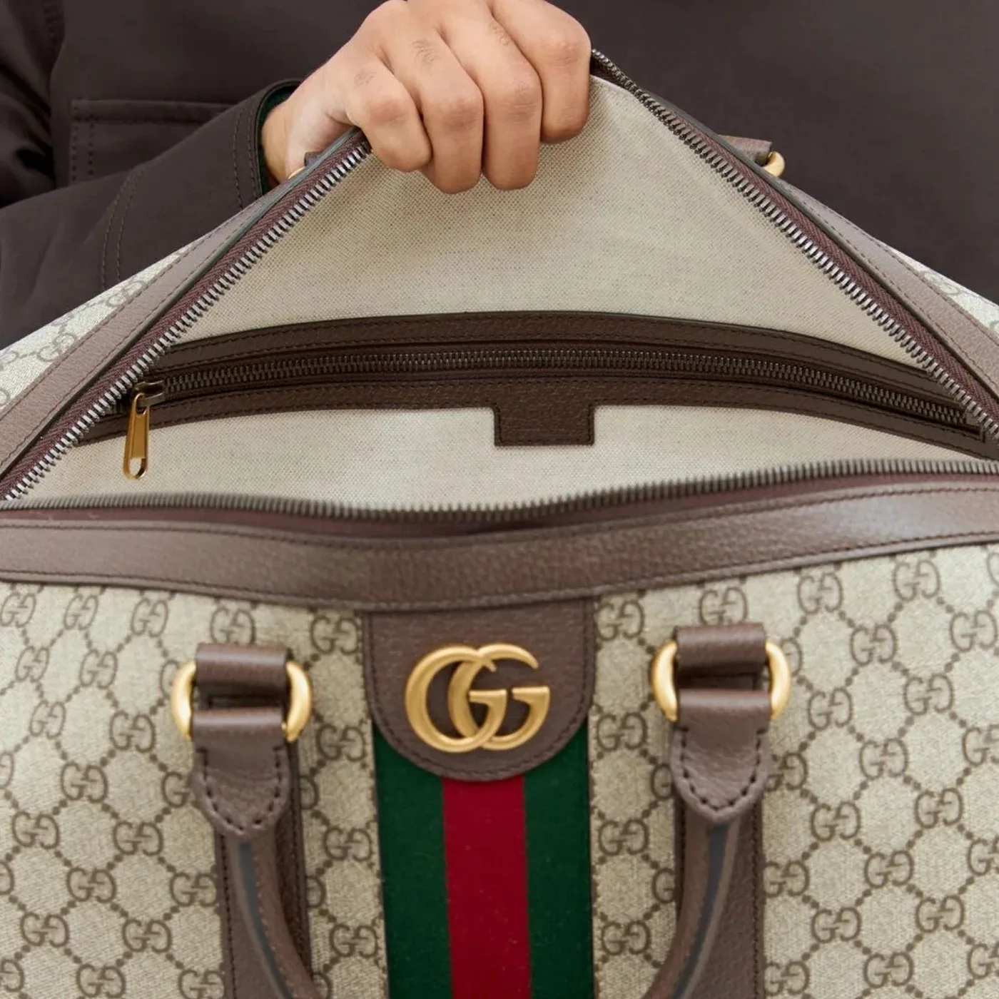 Gucci Savoy Large Duffle Bag in Beige Gold Hardware Gucci Savoy Large Duffle Bag in Beige Gold Hardware
