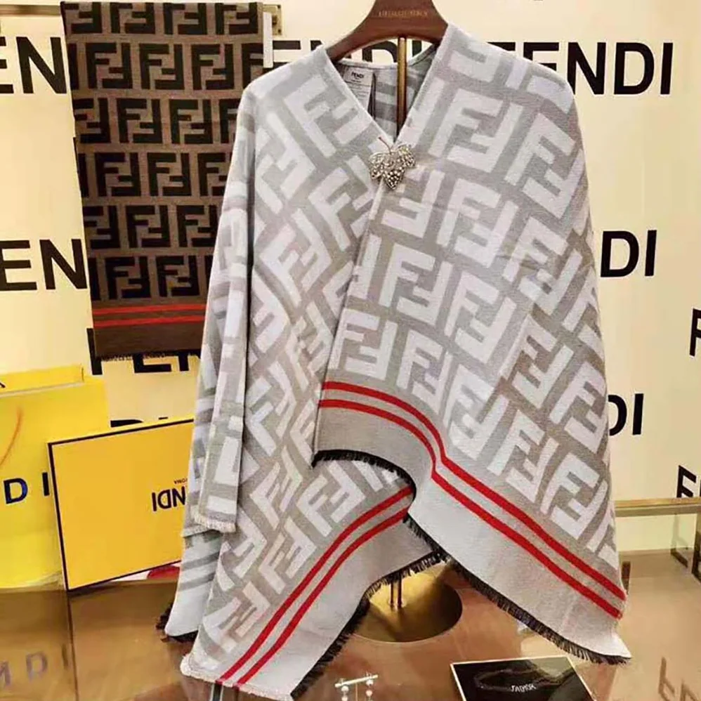 Fendi FF Poncho Multicolor Wool and Silk Poncho for Women in White Fendi FF Poncho Multicolor Wool and Silk Poncho for Women in White