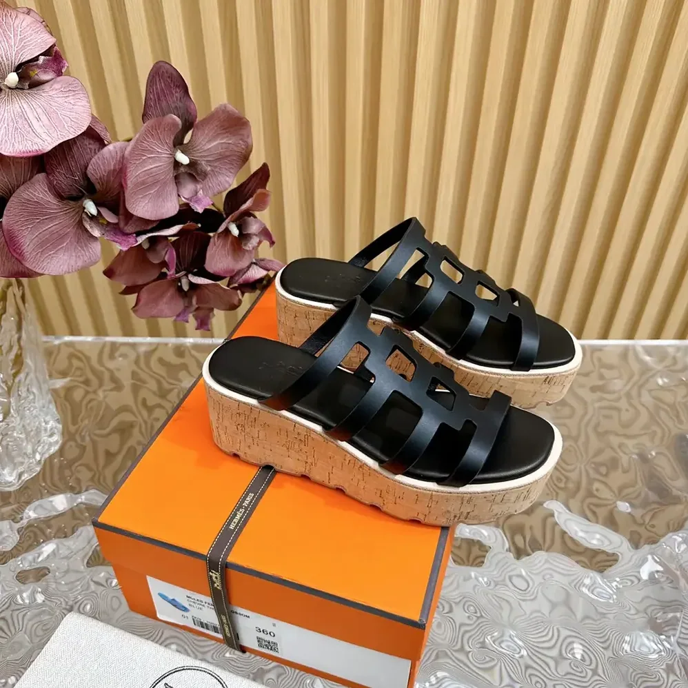 Hermes Isabella 30 Sandal in Calfskin-Black H241120Z for Women