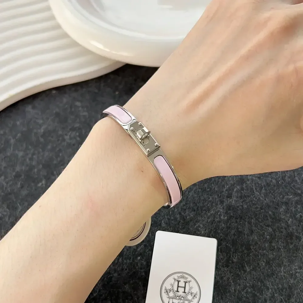 Hermes Mini Clic Kelly Bracelet for Unisex in Pink