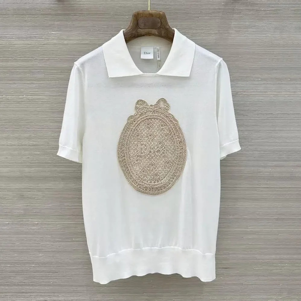 Dior Dioriviera Dior Médaillon Short-Sleeved Sweater Ecru Silk Knit for Women Dior Dioriviera Dior Médaillon Short-Sleeved Sweater Ecru Silk Knit for Women