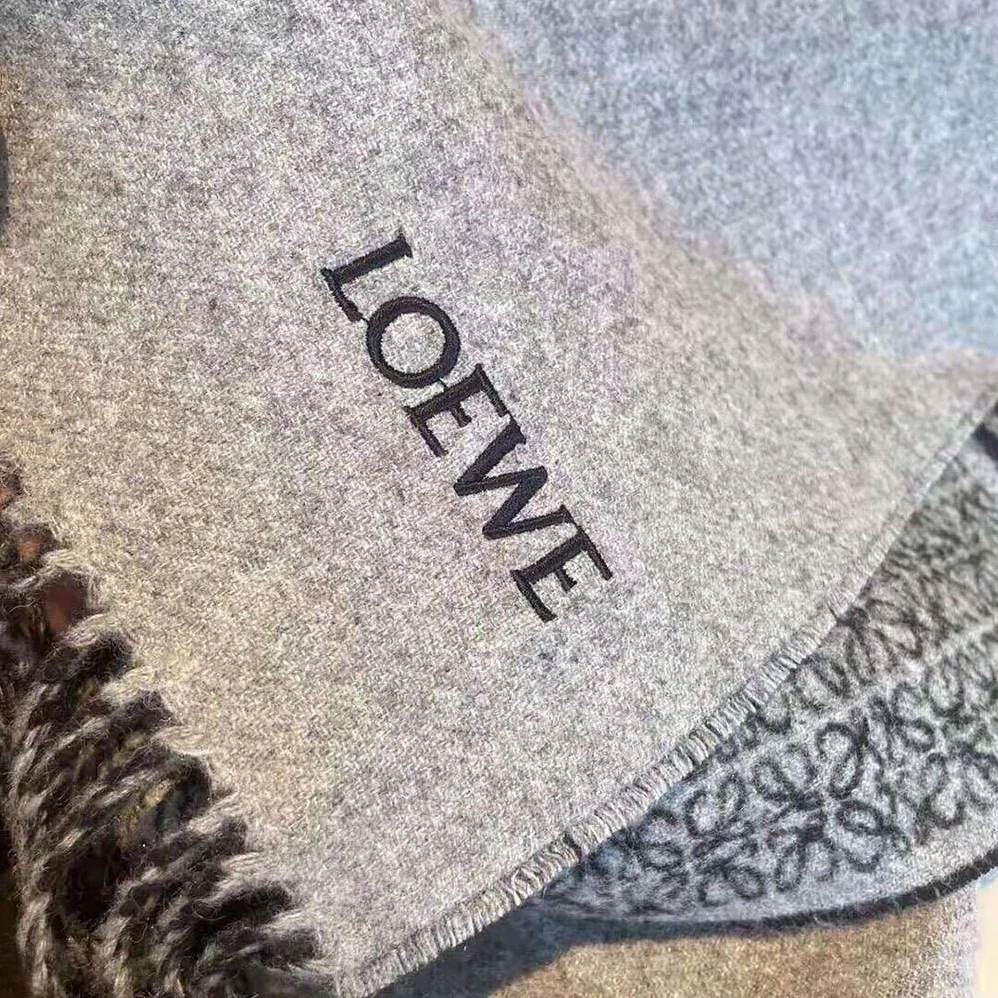 Loewe Scarf in Wool and Cashmere for Unisex in Black