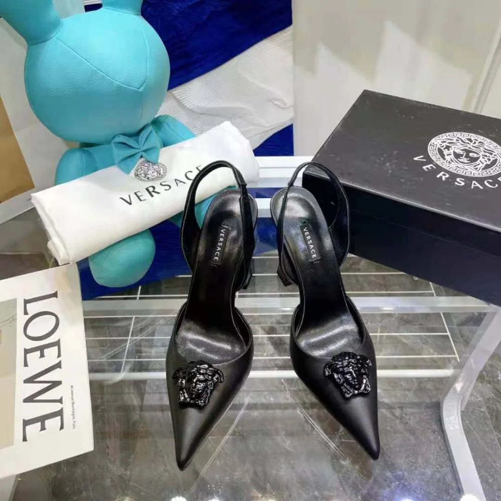 Versace LA Medusa Sling-Black Pumps in 10.5cm Heel Hight for Women Versace LA Medusa Sling-Black Pumps in 10.5cm Heel Hight for Women