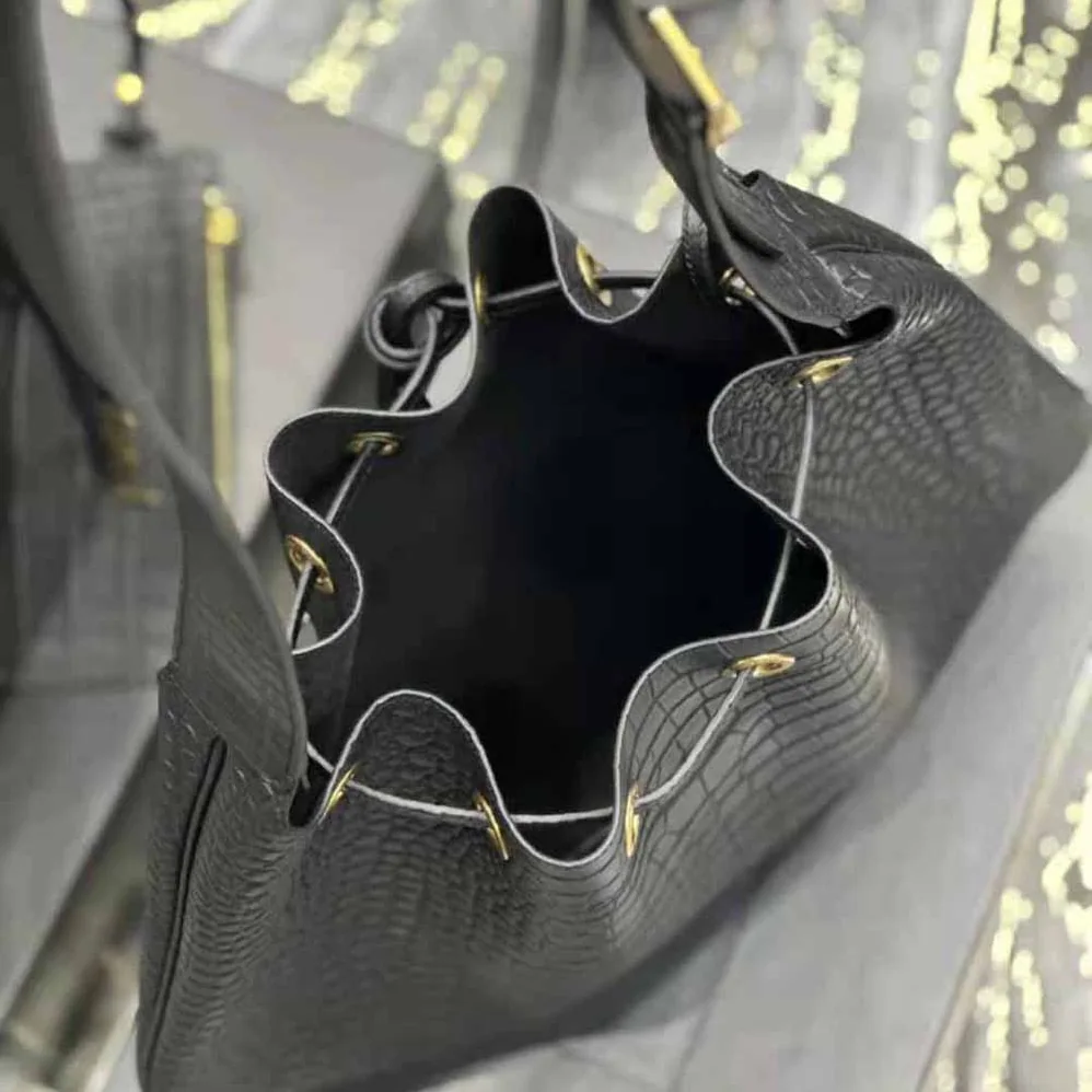Saint Laurent YSL Paris Vii Large Flat Hobo Bag in Ssmooth Leather for Women