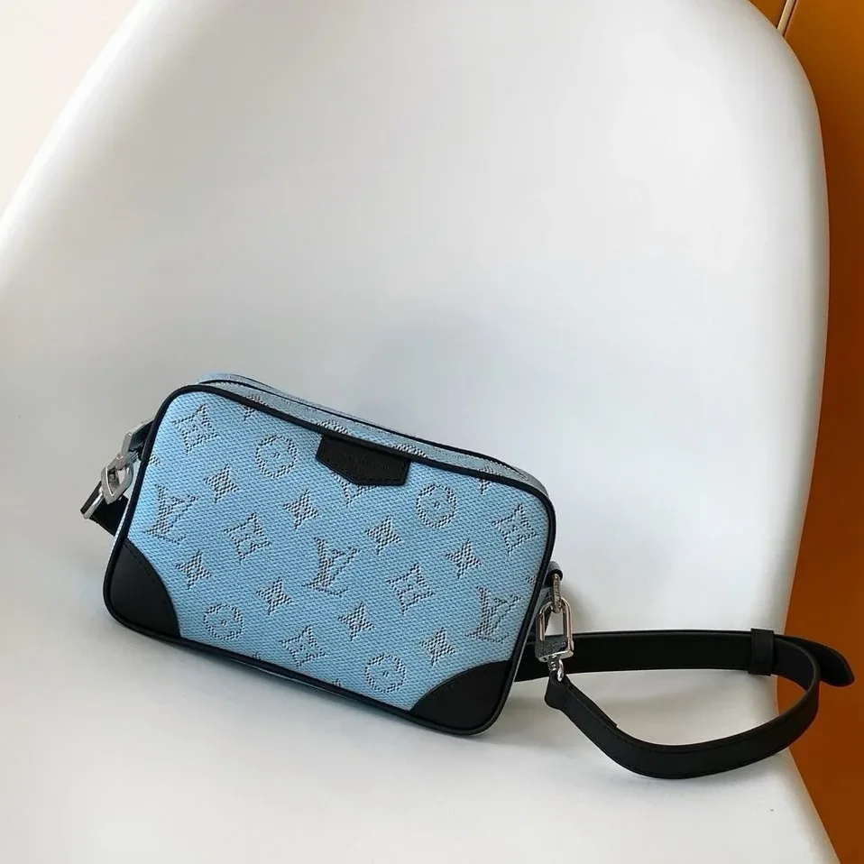 Louis Vuitton Trocadéro Wearable Wallet Blue /