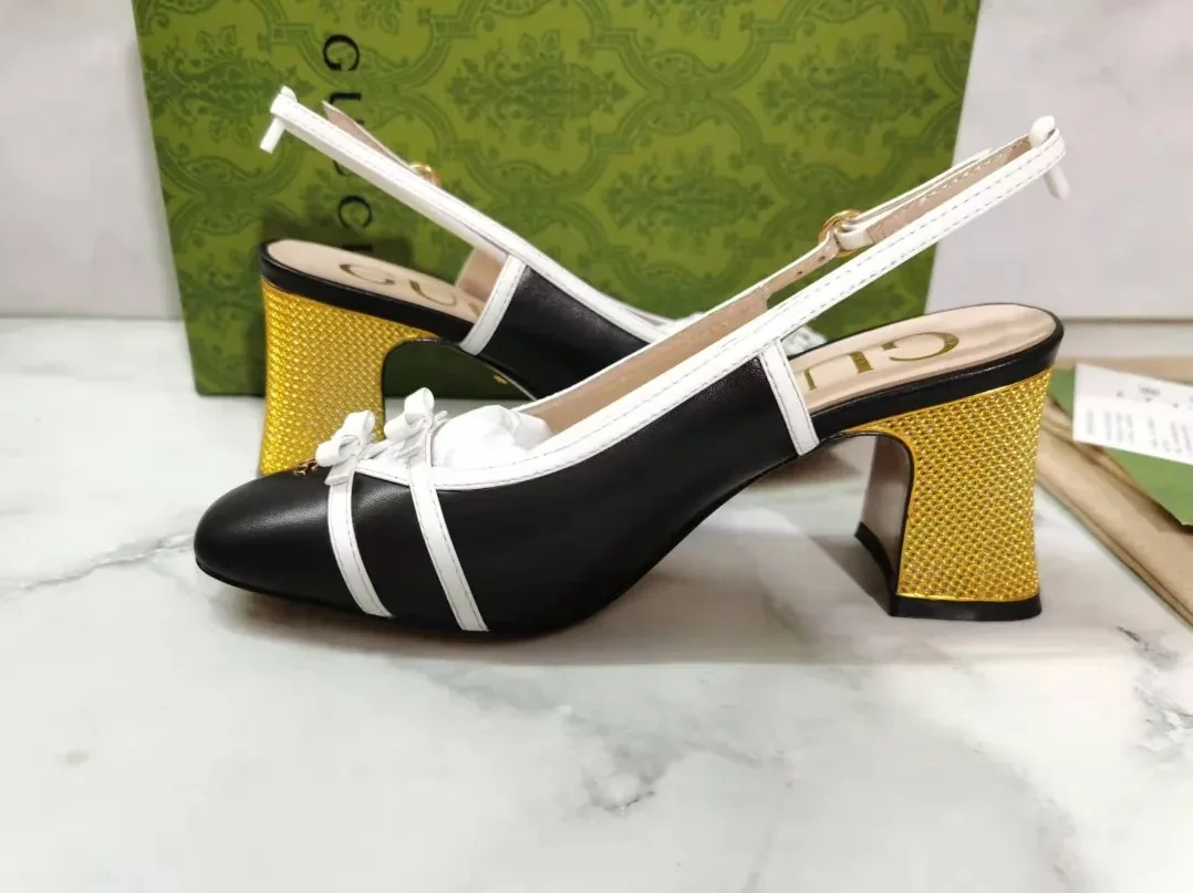 Gucci Two for Women in Tone Bow Pumps Black