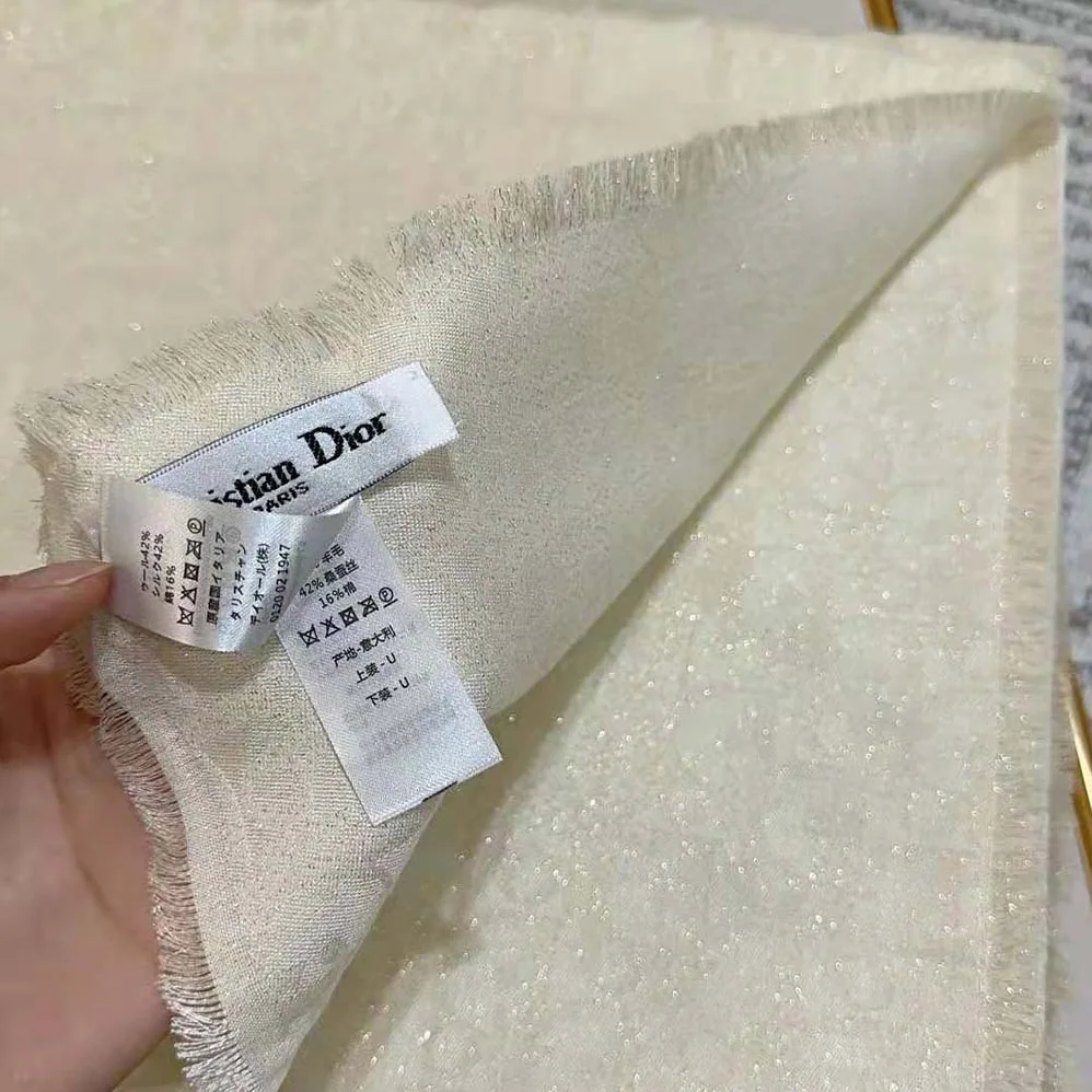 Dior Oblique Shawl Gold-Tone Silk Blend and Metallic Thread for Unisex Dior Oblique Shawl Gold-Tone Silk Blend and Metallic Thread for Unisex