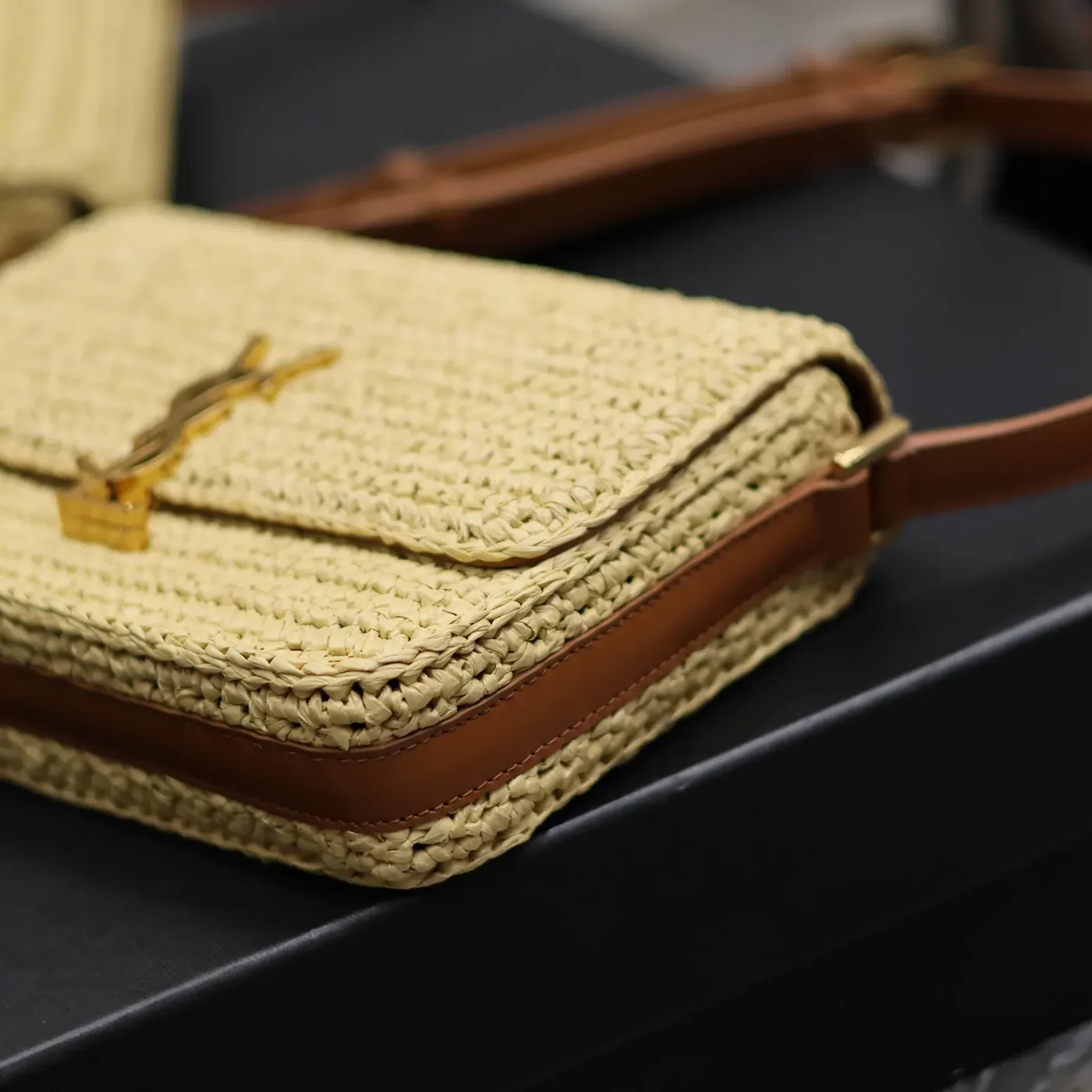 Saint Laurent YSL Solferino Medium in Raffia and Vegetable for Women in tanned Leather Saint Laurent YSL Solferino Medium in Raffia and Vegetable for Women in tanned Leather