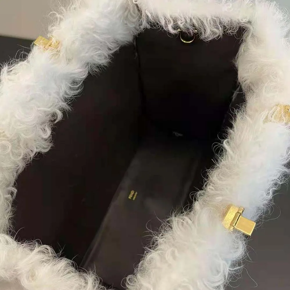 Fendi Sunshine Large White Mohair Shopper for Women Fendi Sunshine Large White Mohair Shopper for Women