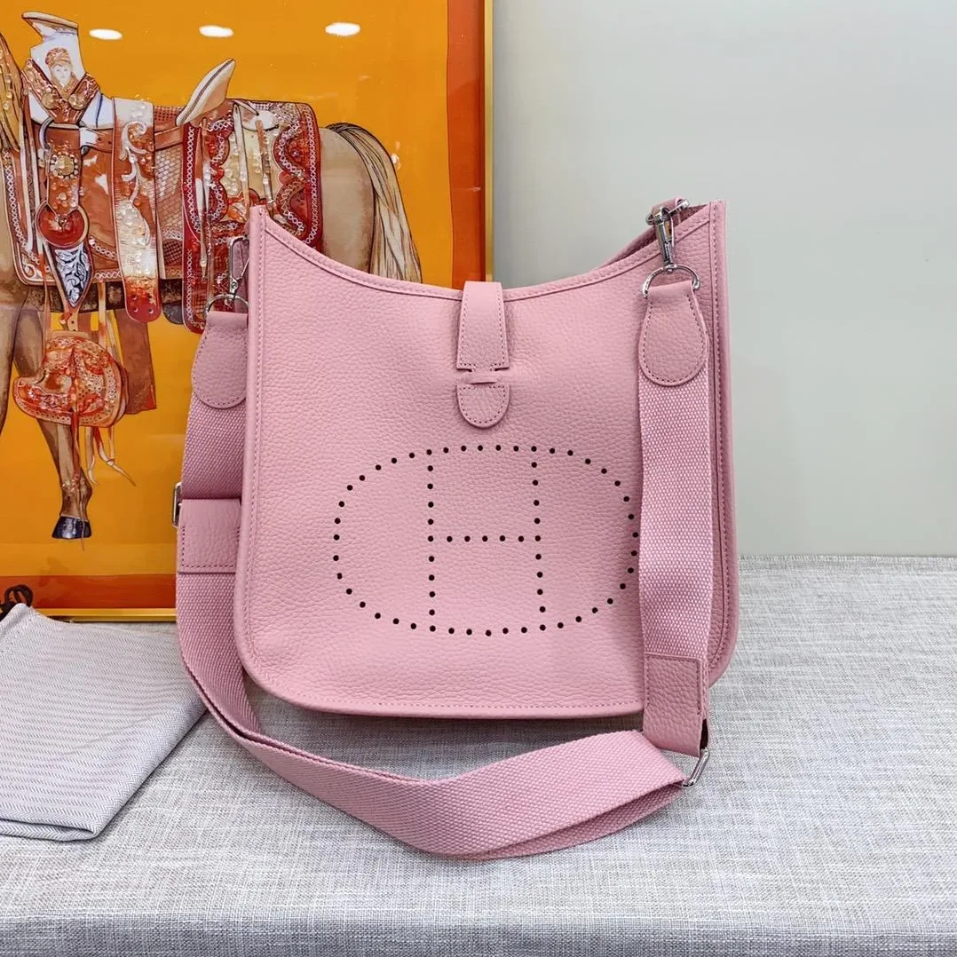 Hermes Evelyne III 29 Bag Pink With Silver in Toned Hardware Hermes Evelyne III 29 Bag Pink With Silver in Toned Hardware