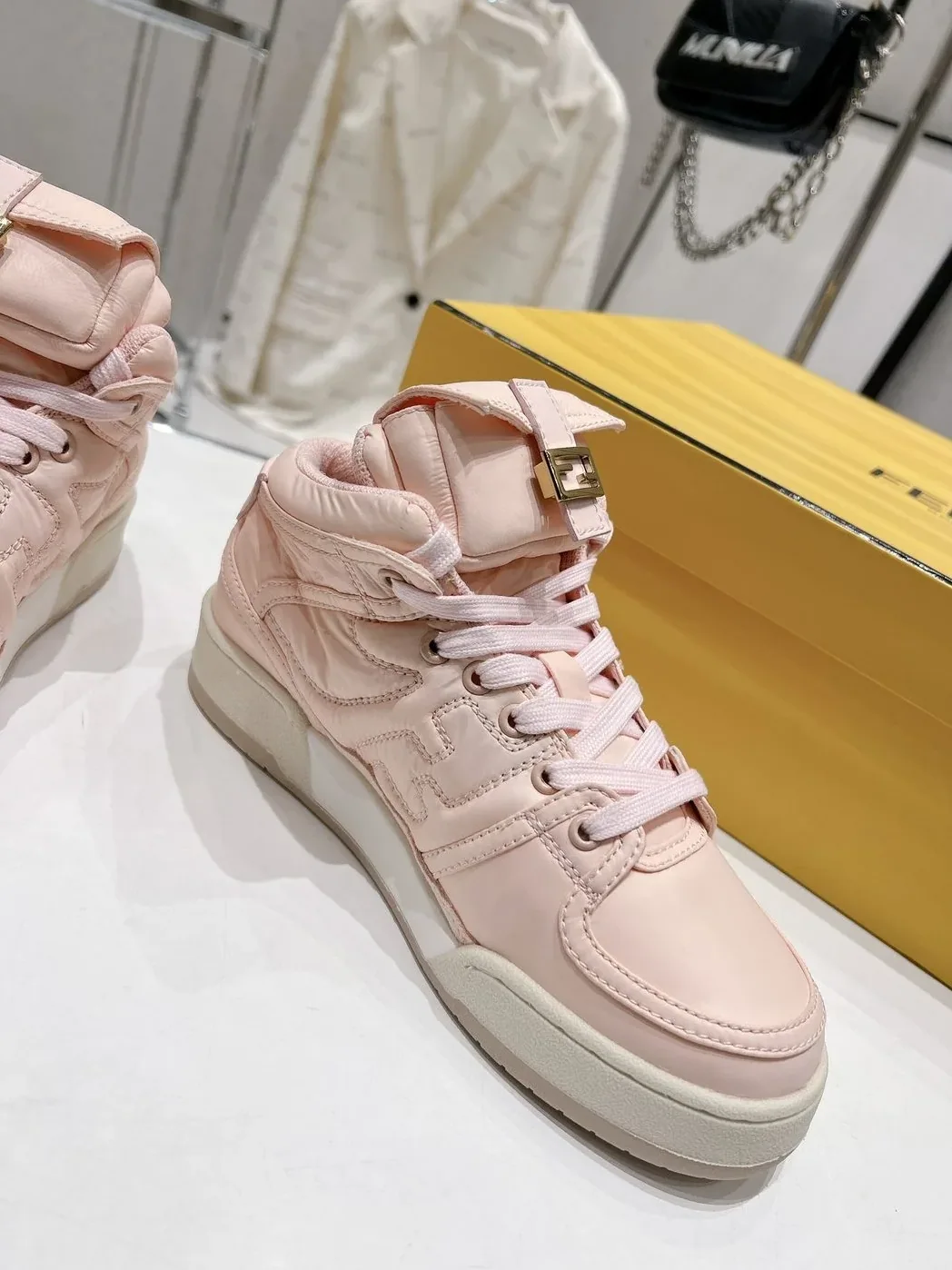 FD Fendi Match Lace-Up High-Top Sneakers Pink 8E8380ALIRF1JG9 FD Fendi Match Lace-Up High-Top Sneakers Pink 8E8380ALIRF1JG9
